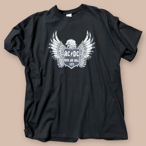 Plain Black ‘AC DC Rock and Roll 1973’ Graphic T-Shirt